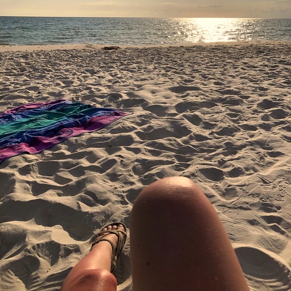 Meet your Posher! - Picture 3 of 4